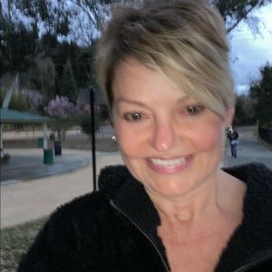 Meet your Posher, Dana